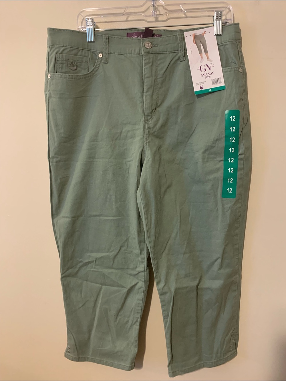 Gloria Vanderbilt Amanda Crop Pants in Sage Green